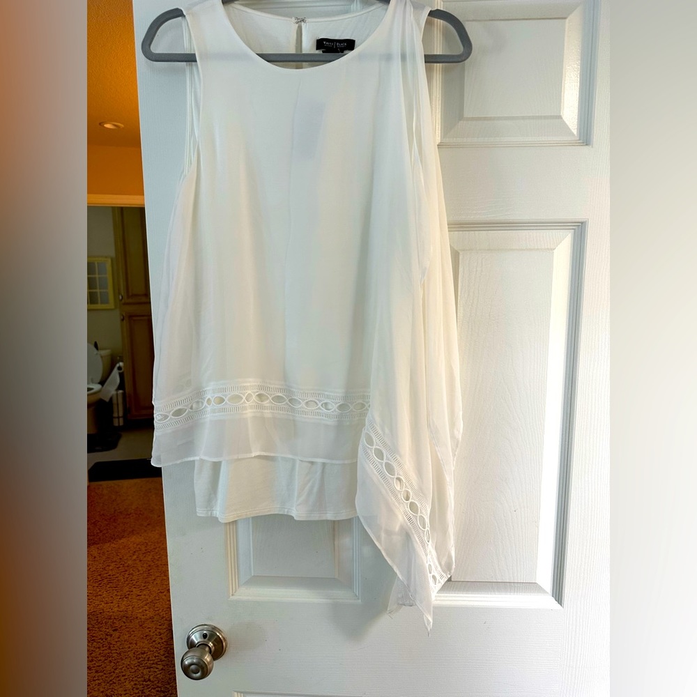 Dressy top  by white black size XL.